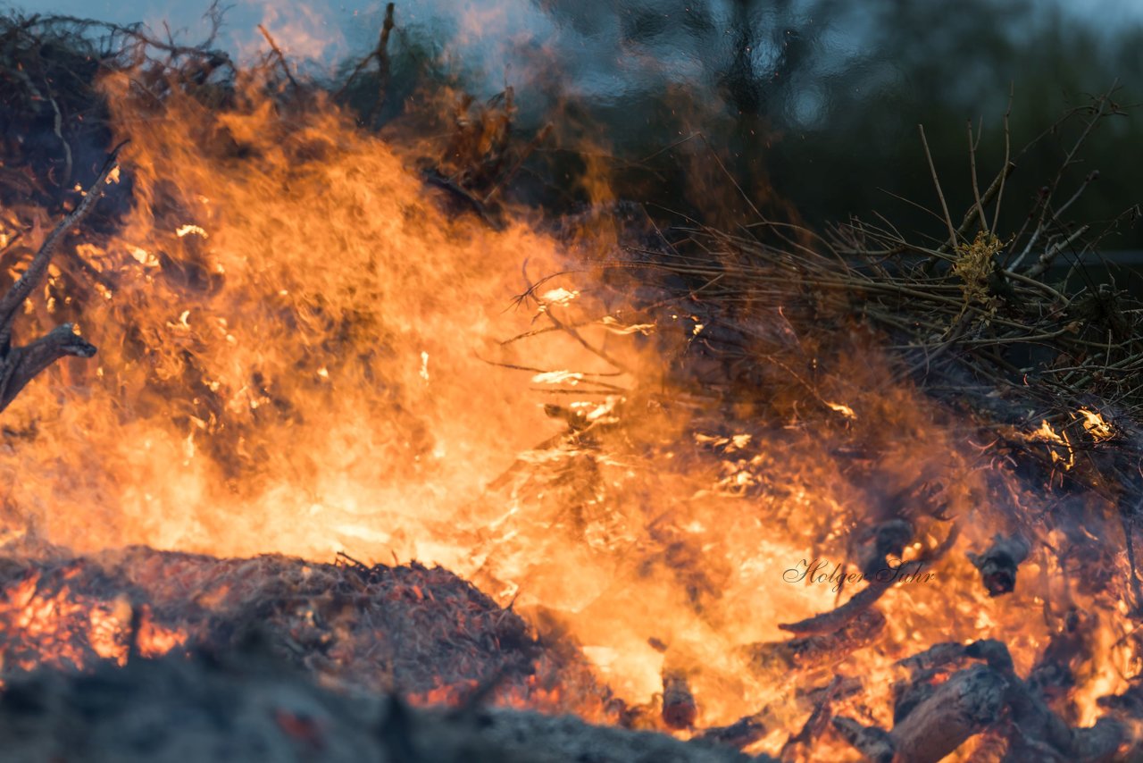 Bild 12 - Osterfeuer
